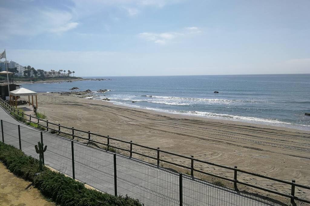 En Urb Primera Linea De Playa Apartment *