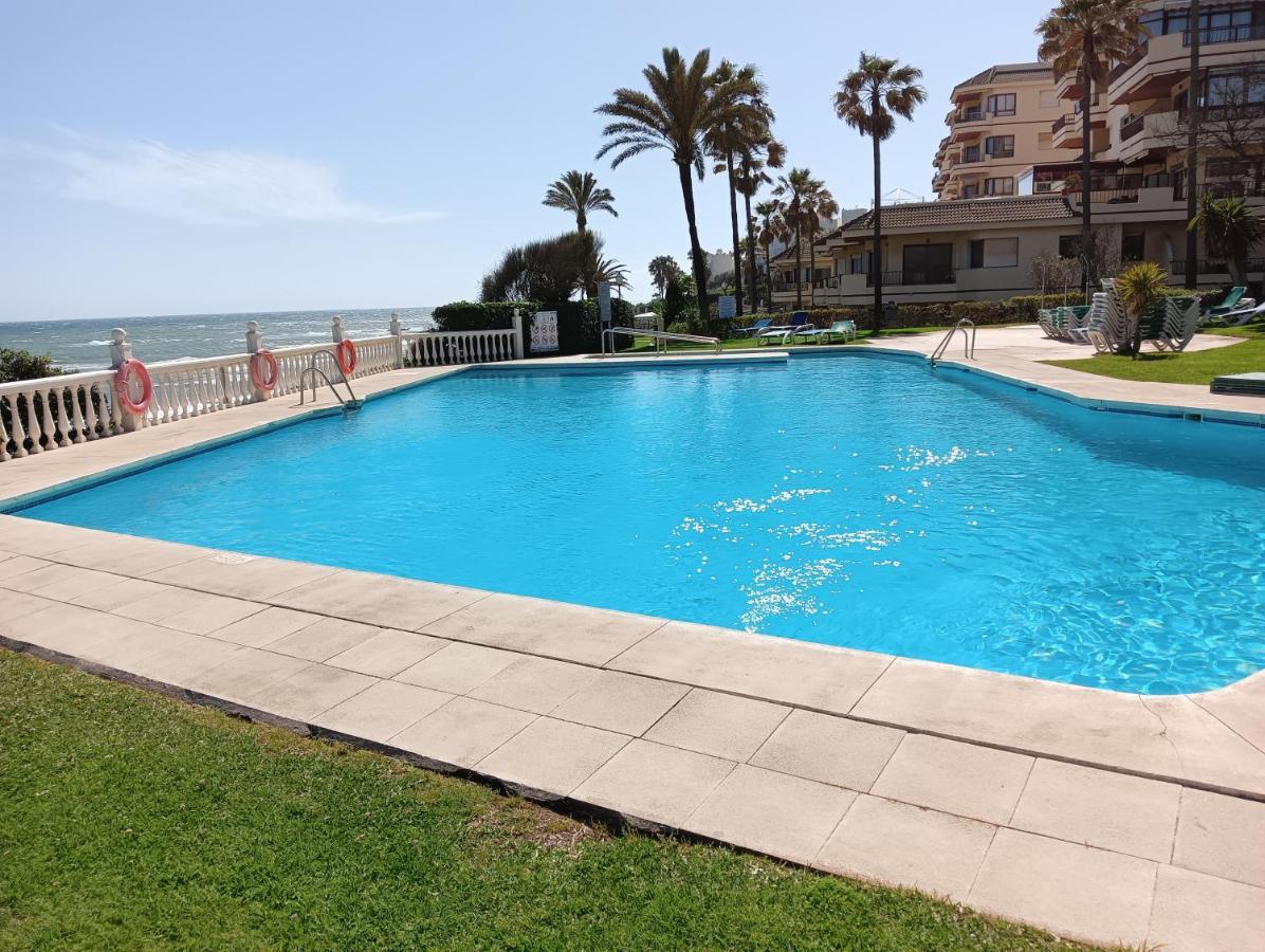 En Urb Primera Linea De Playa Apartment *