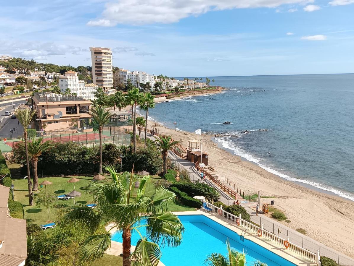 Apartment En Urb Primera Linea De Playa Málaga